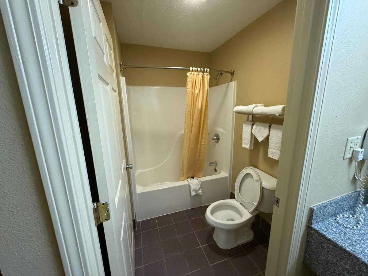 Double Room with two Full beds-smoking