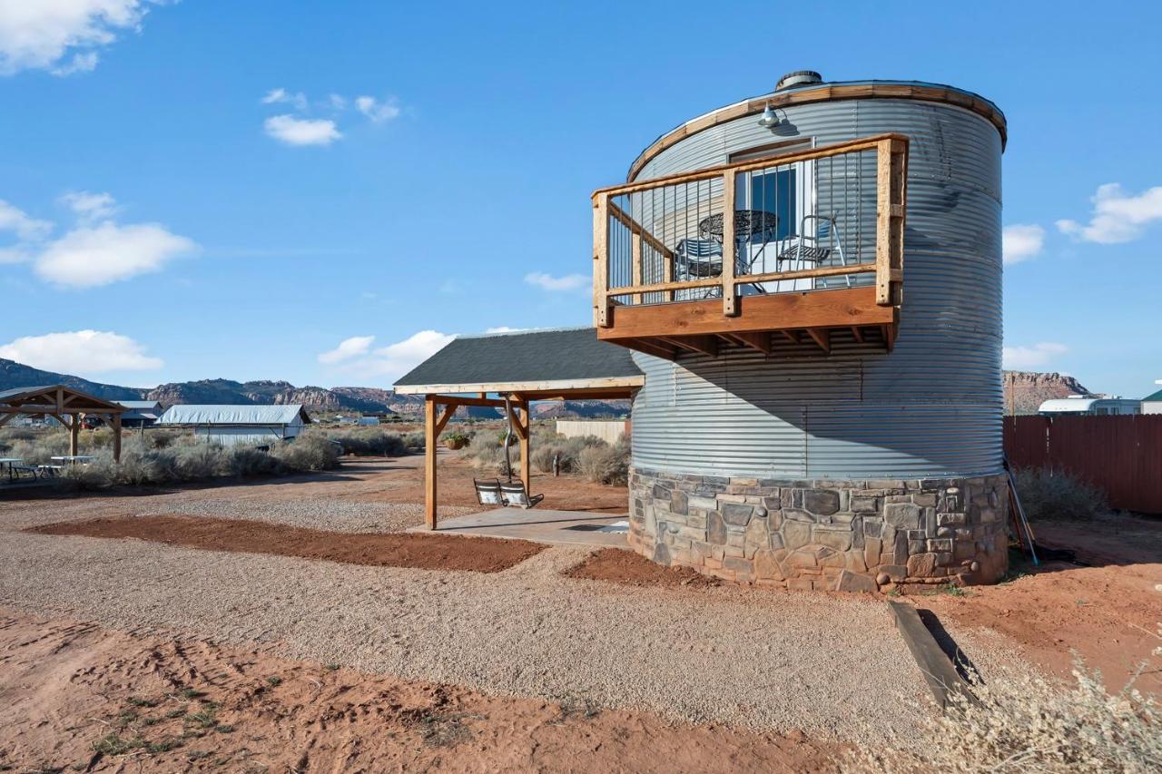 Southwest Silo Stay- 1 Bedroom Near Zion & Bryce - Chambres d’hôtes Cane Beds