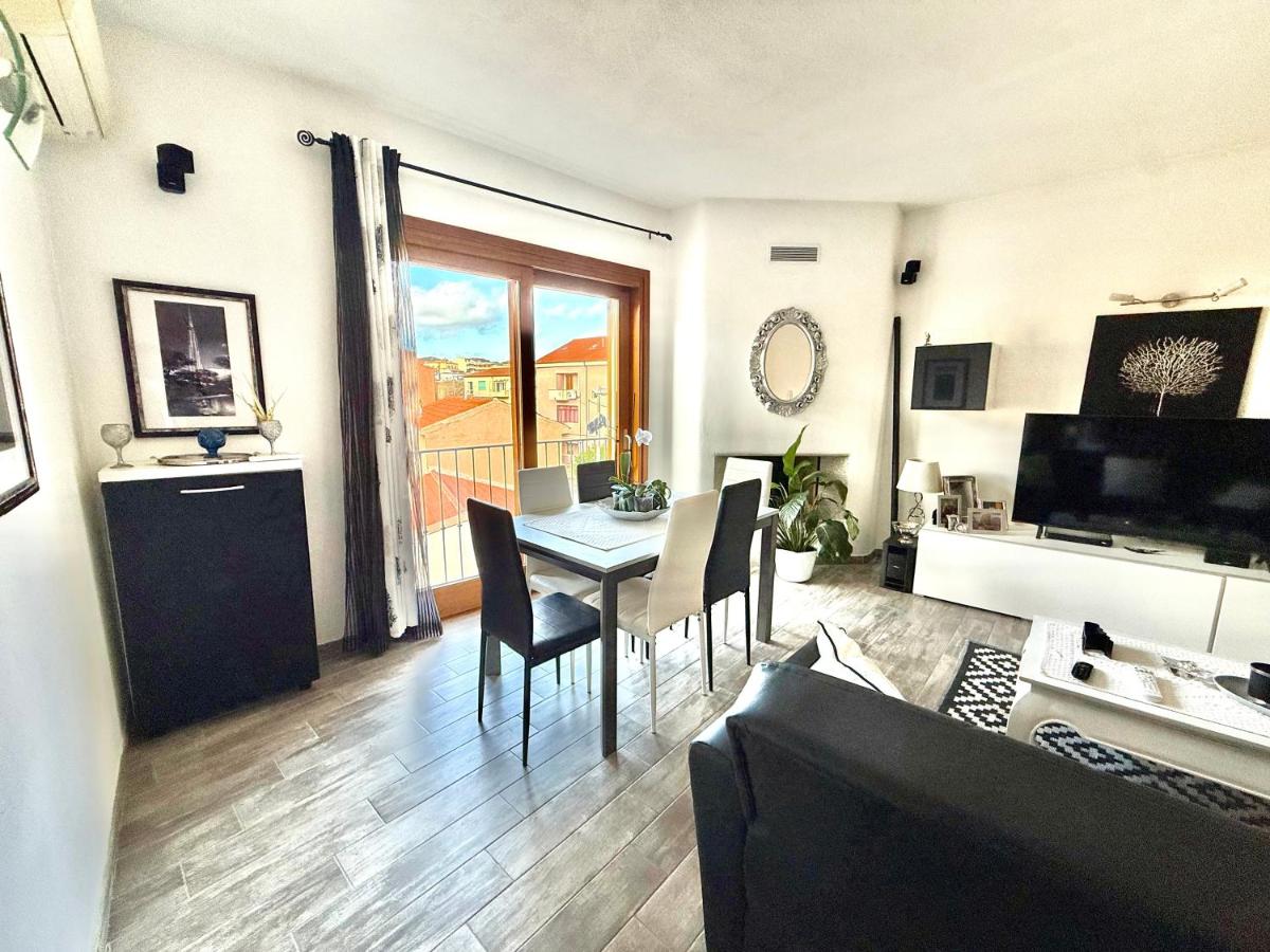 Ariosto Apartment La Maddalena Centro - B&B La Maddalena