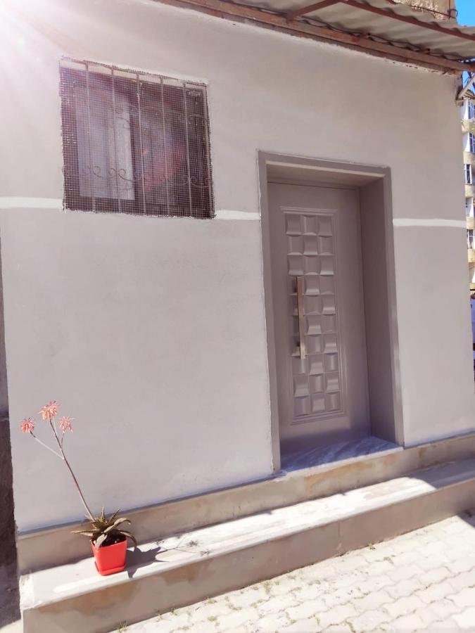 Vangert Studio Apartment - B&B