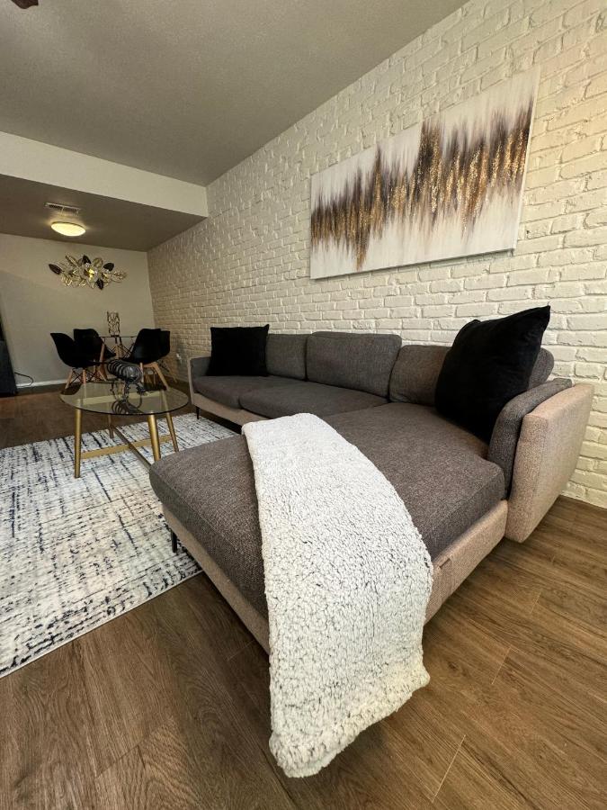 Downtown Dallas Premiere Escape 1Bed Abode - B&B