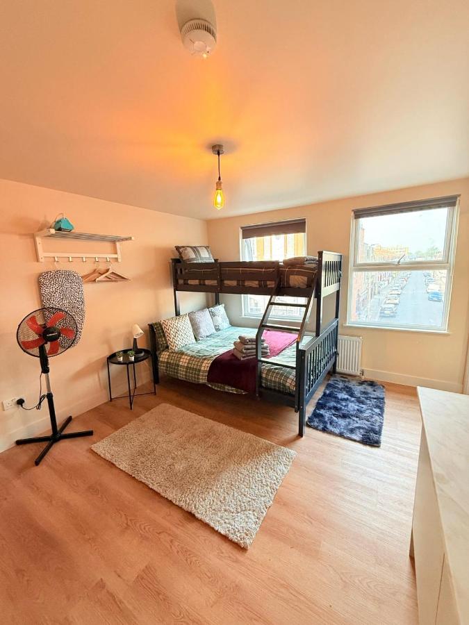 Tooting Broadway Guest Studios - B&B