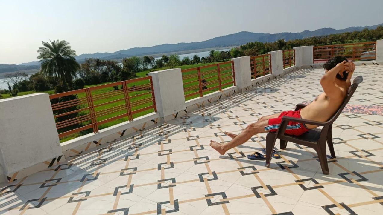 SKYLINE Homestay lounge - Chambres d’hôtes Basoli