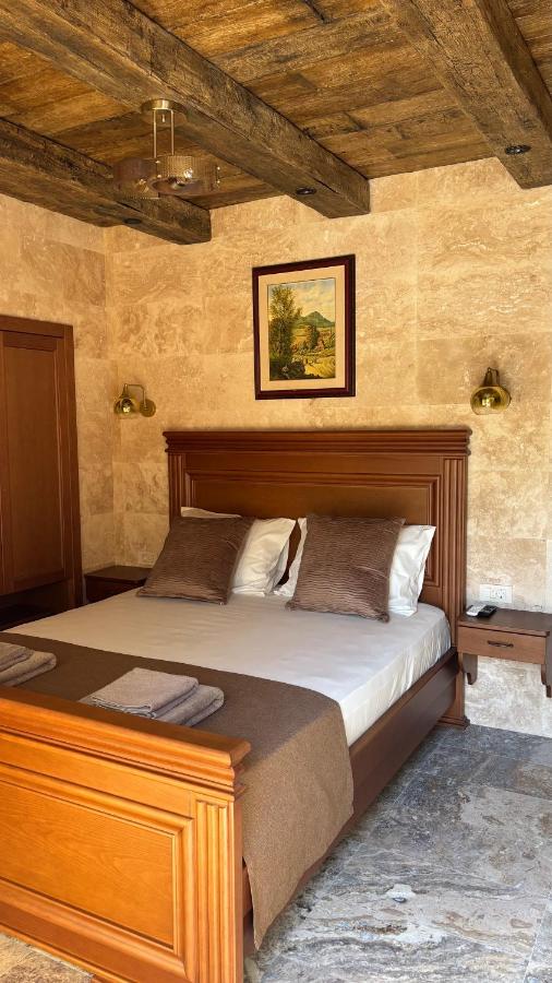 One-Bedroom Apartment with Terrace