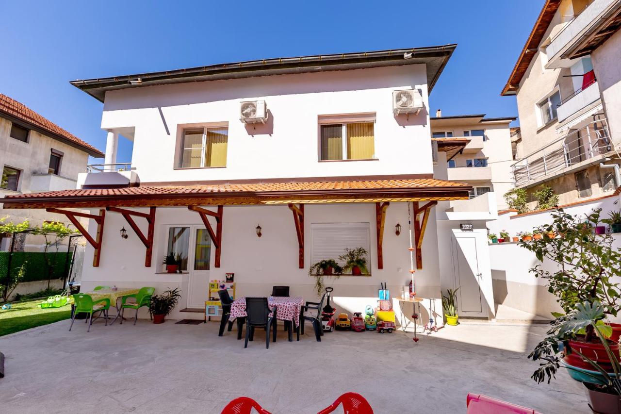 Къща за гости Калинови - B&B Sandanski