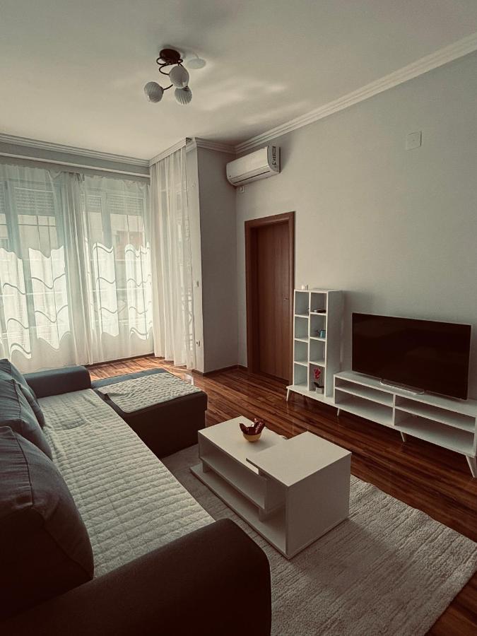 Beverly Apartment - Ferienwohnung Belgrad