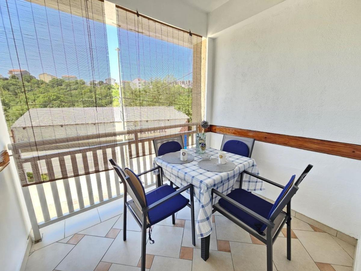 SIGNET NV - Apartment for 2-3 persons with balcony - B&B Novi Vinodolski