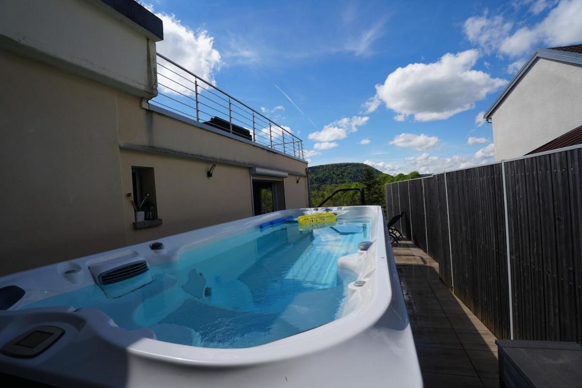 Maison Aqua with Private Spa, Jacuzzi, Pool, Hammam - Ferienwohnung Champagnole