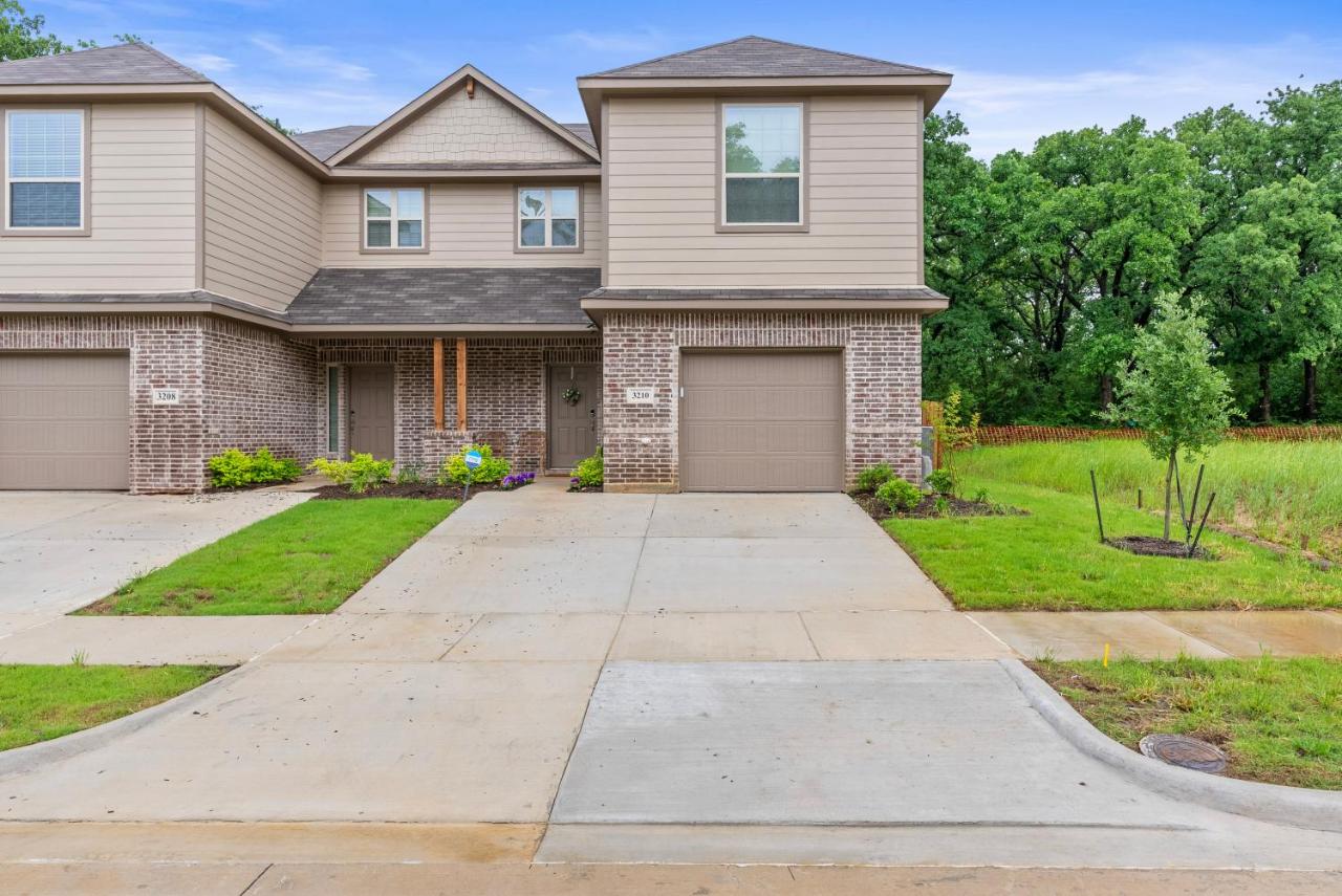 Luxurious 4 Bed Duplex Getaway! - B&B