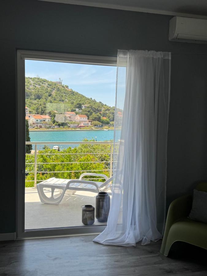 Vila Smokva - B&B Tisno