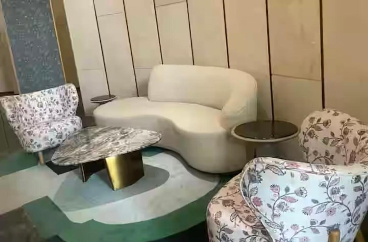 luxury apartment in Noida - B&B Noida