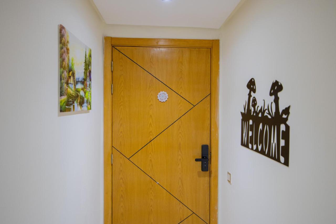 R106- Amazing & Colourful Apartment near High Speed Train Station - Ferienwohnung Casablanca