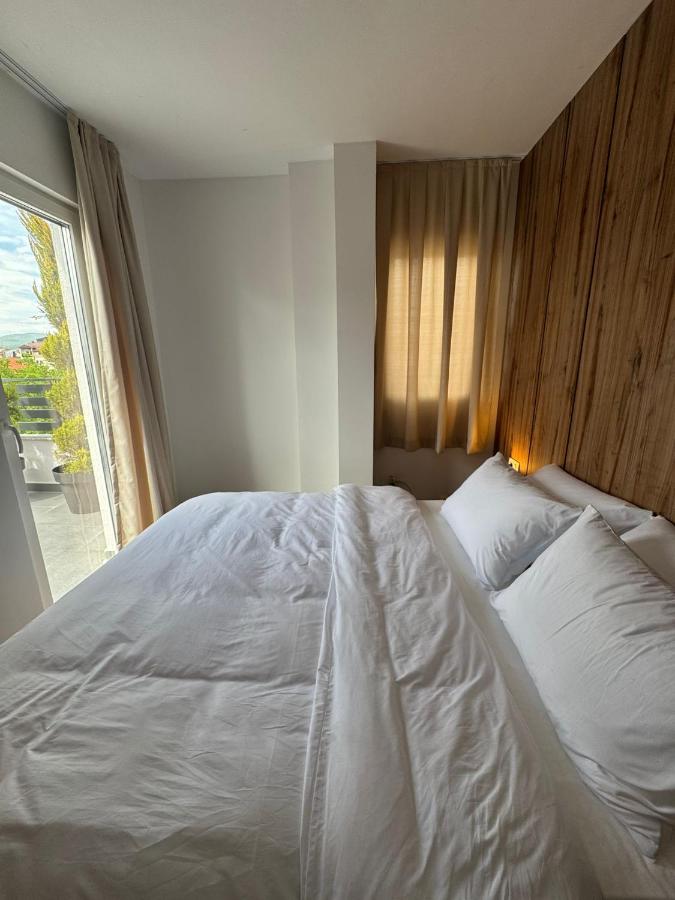 Apartamento de 2 dormitorios con terraza