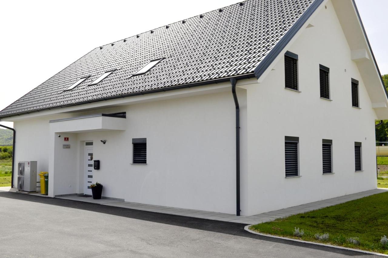 Apartmaji Baznik Čatež - Chambres d’hôtes