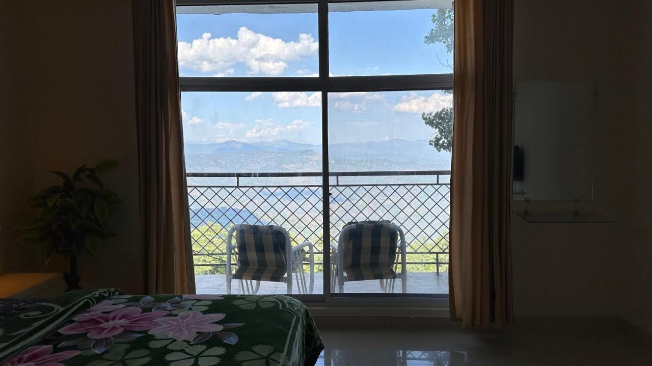 Murree - Bhurban Apartment with Private Balcony - B&B