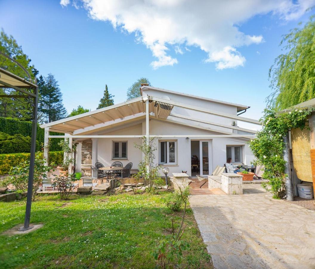 Villa Malvasia with Pool and Garden - Borgo Stays - B&B