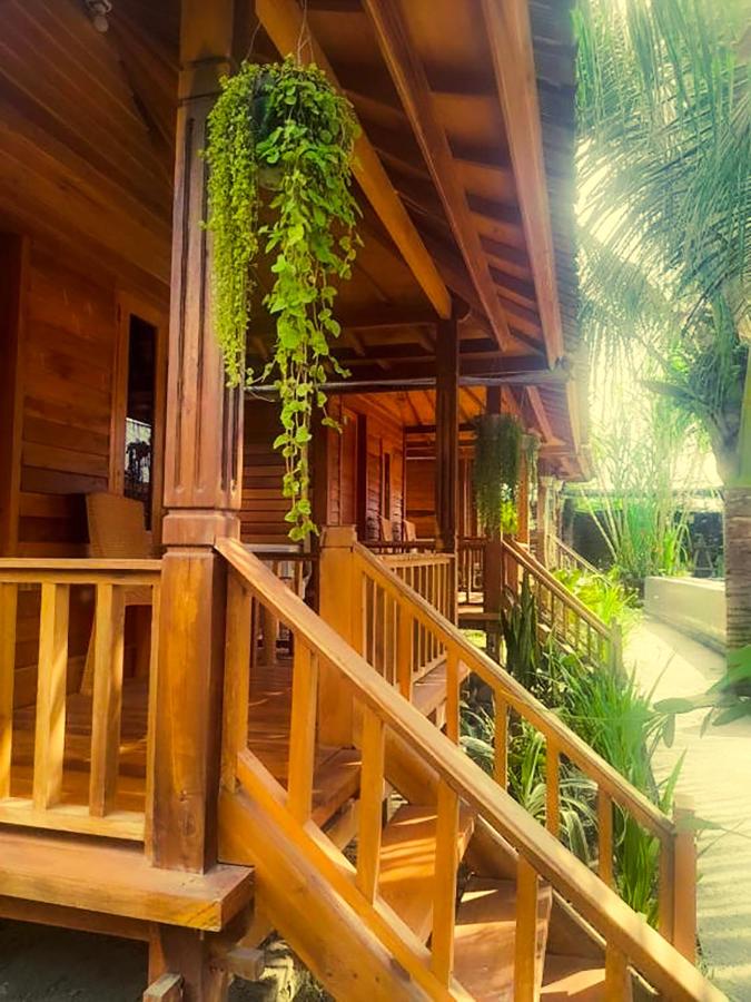 Pondok Elen Mandalika 001 - B&B