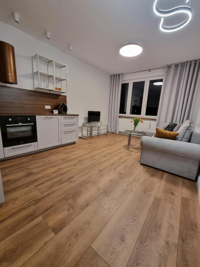 Teatralna Nowoczesny Apartament Centrum Bolesławca - Ferienwohnung Bunzlau