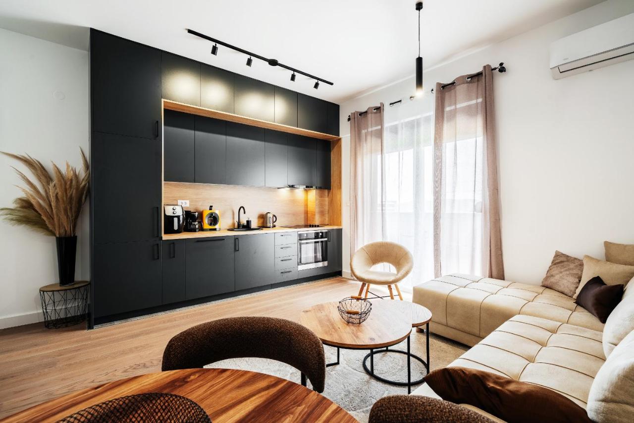 Twin Towers By In Property - B&B