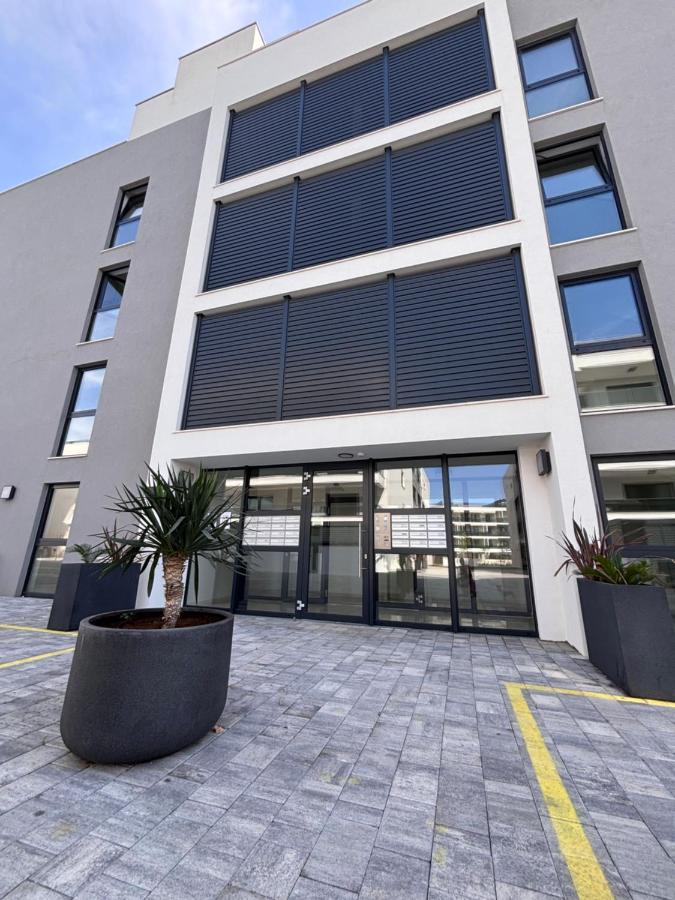 Karmen 2 modern apartment on the beach - Chambres d’hôtes Zadar