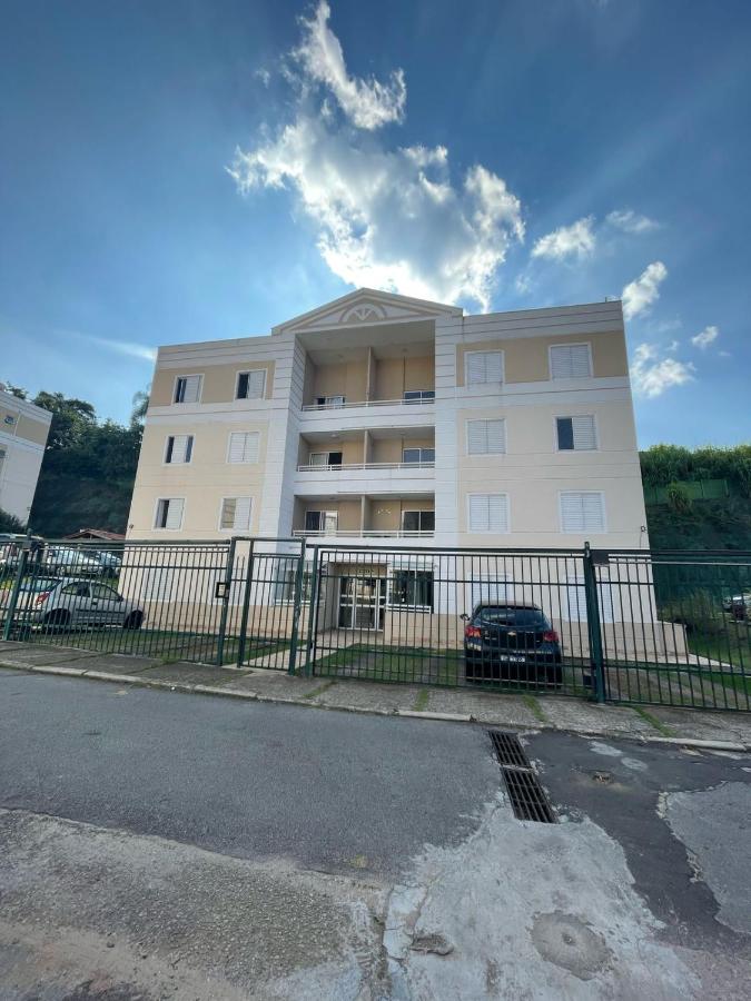 Apartamento ao lado do Thermas e Animália Park - Bed and Breakfast Cotia