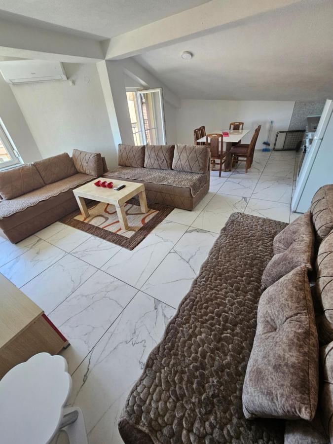 Unique Apartmens City Center - Ferienwohnung