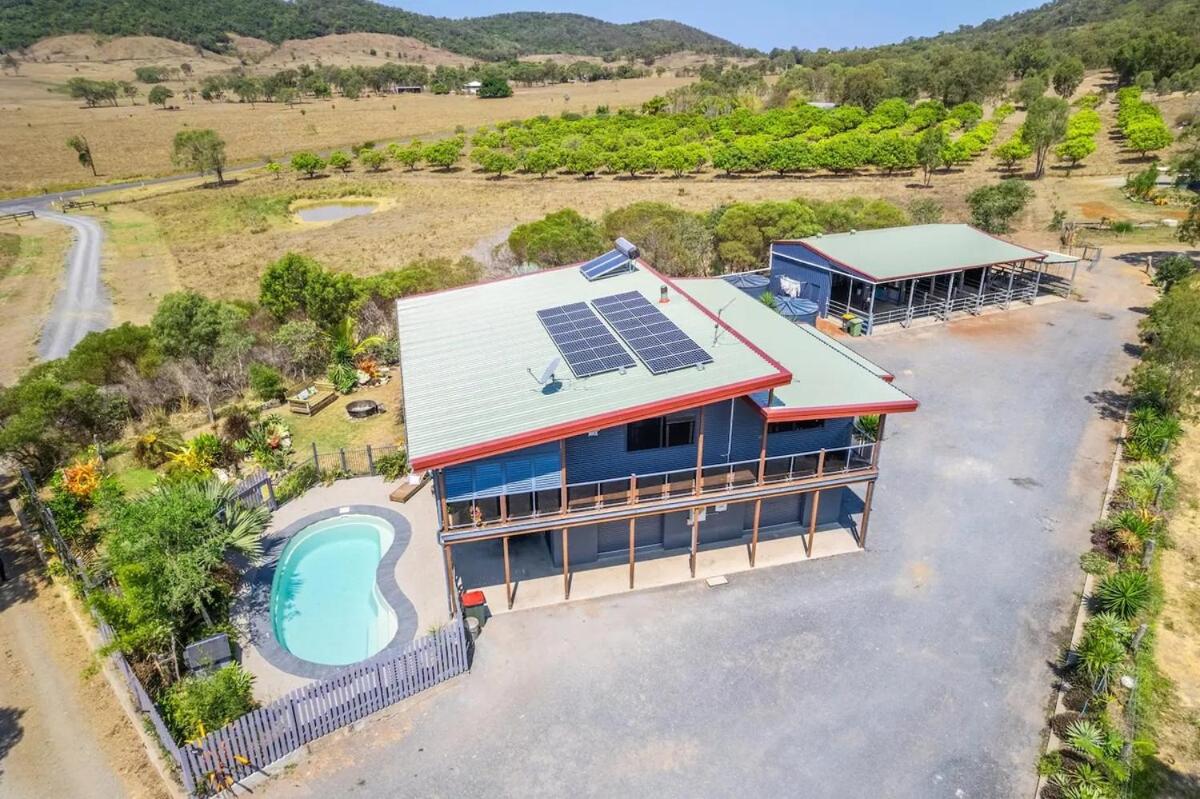 Renzos Coast Country and Pet-Friendly Retreat - B&B