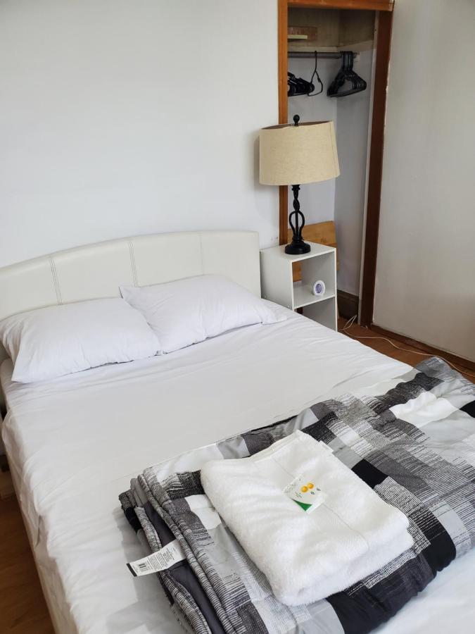 Toronto Little Italy Guest House - Ferienwohnung Toronto