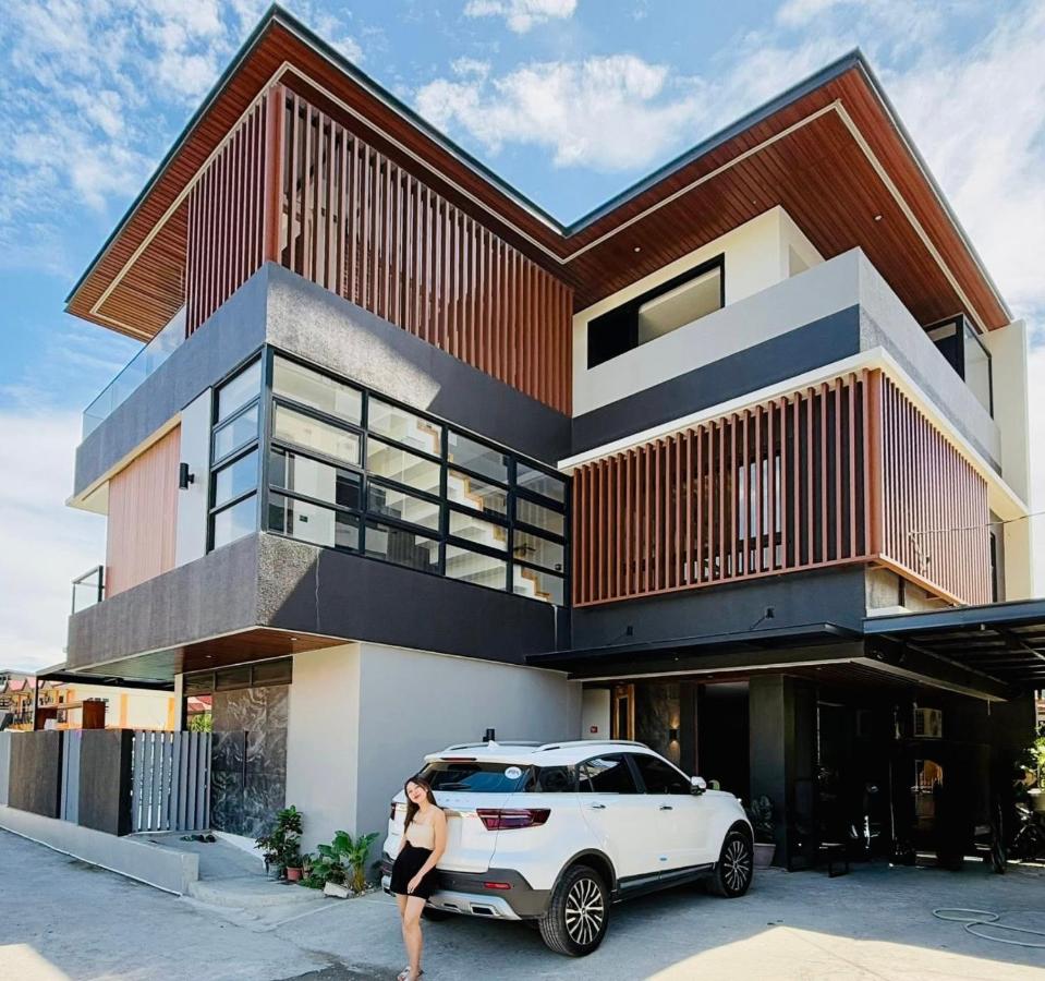 Modern 2nd Floor Studio Unit - B&B Pozorrubio