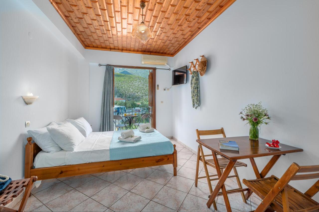 Studio Apartment with Sea View