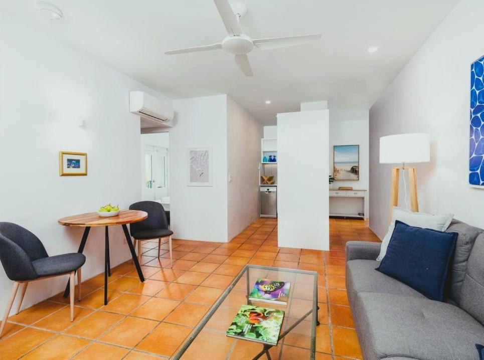 Appartamento con 2 Camere da Letto e Vista Giardino