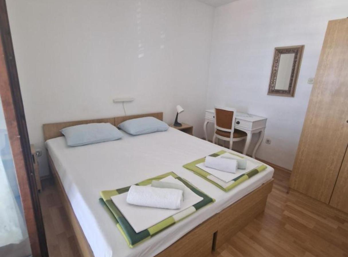 One Bedroom Apartment with Sea View