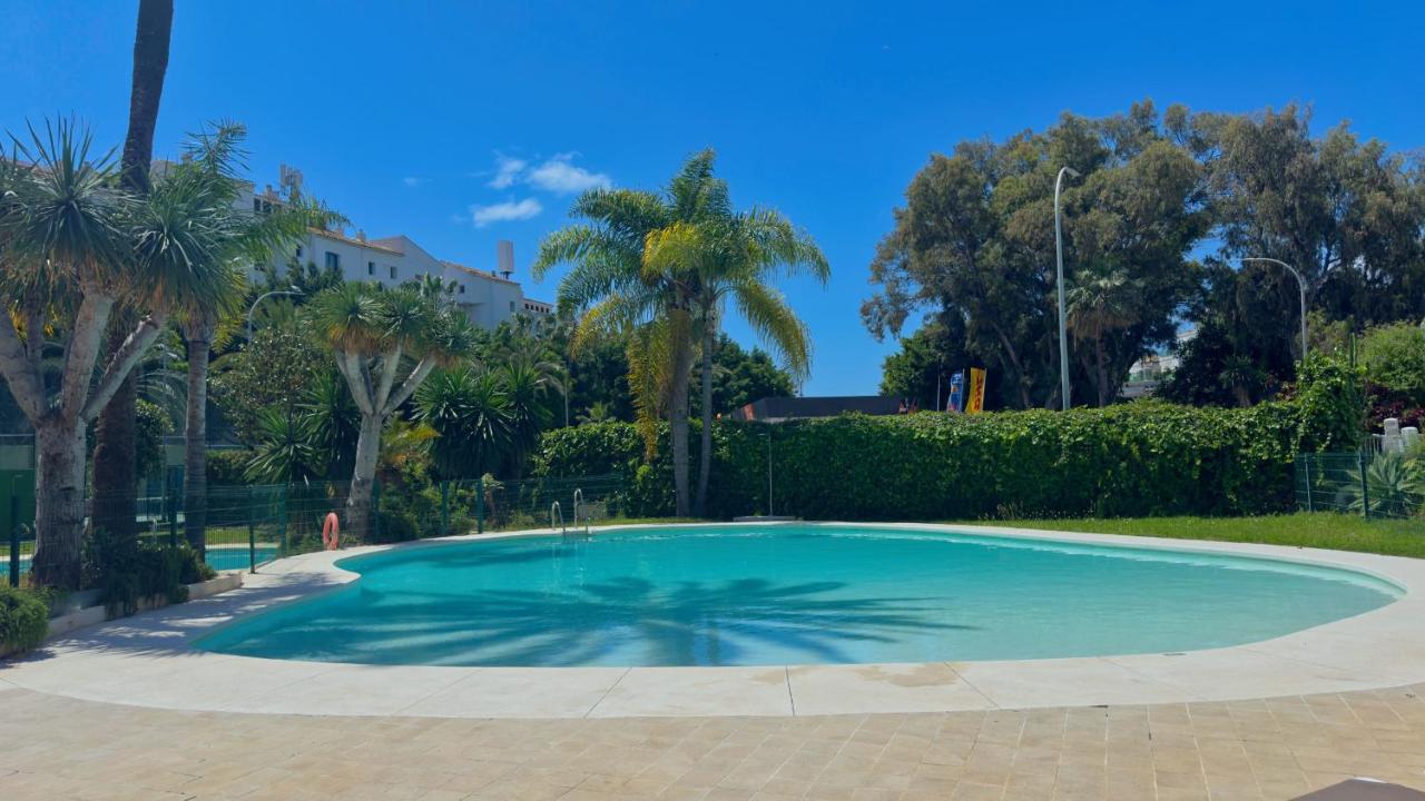Puerto Banús - Pools & Beach Walk - Ferienwohnung Marbella
