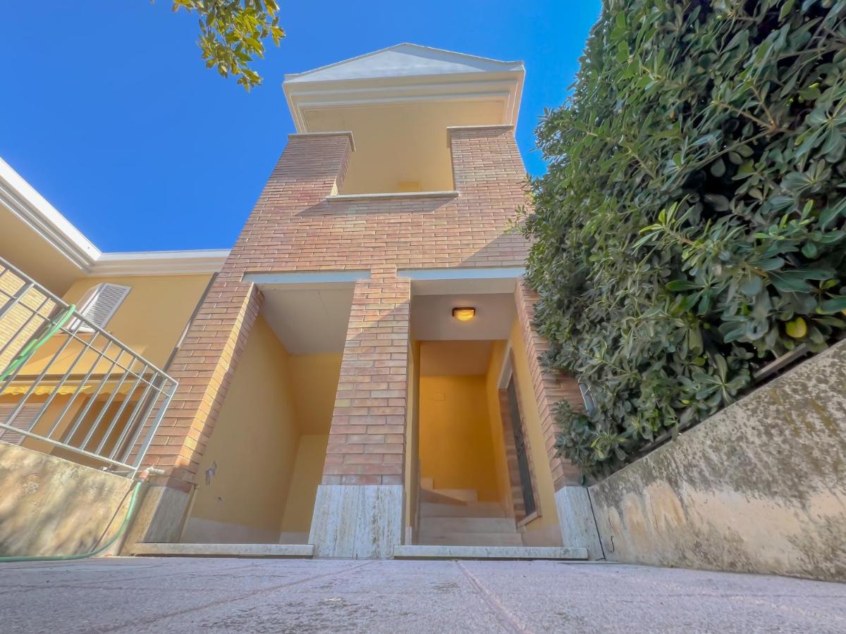 Villetta Duplex Emirati Fronte Mare Rif A781 - B&B Cupra Marittima