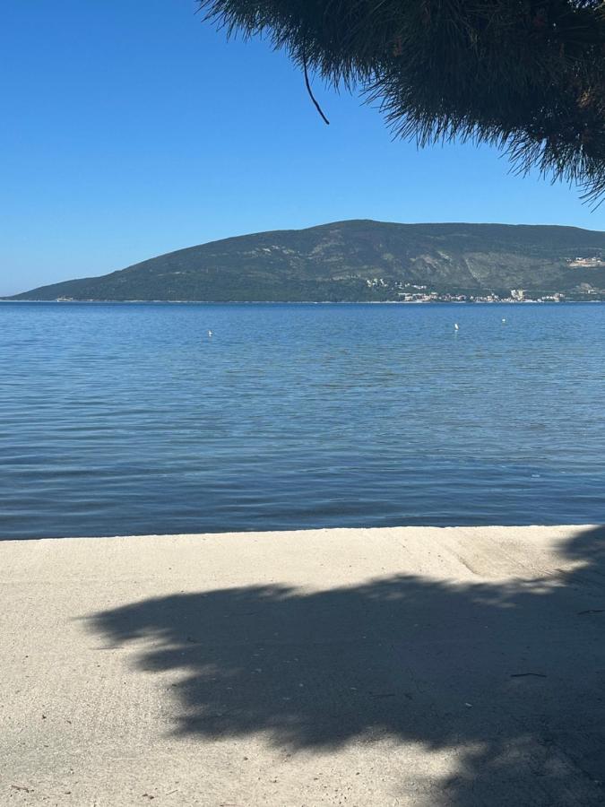 Lovor apartmani - B&B