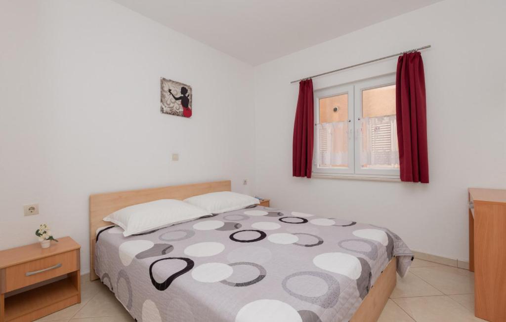 Apartman Erstic 1 - Baska Voda by Villas Guide - B&B