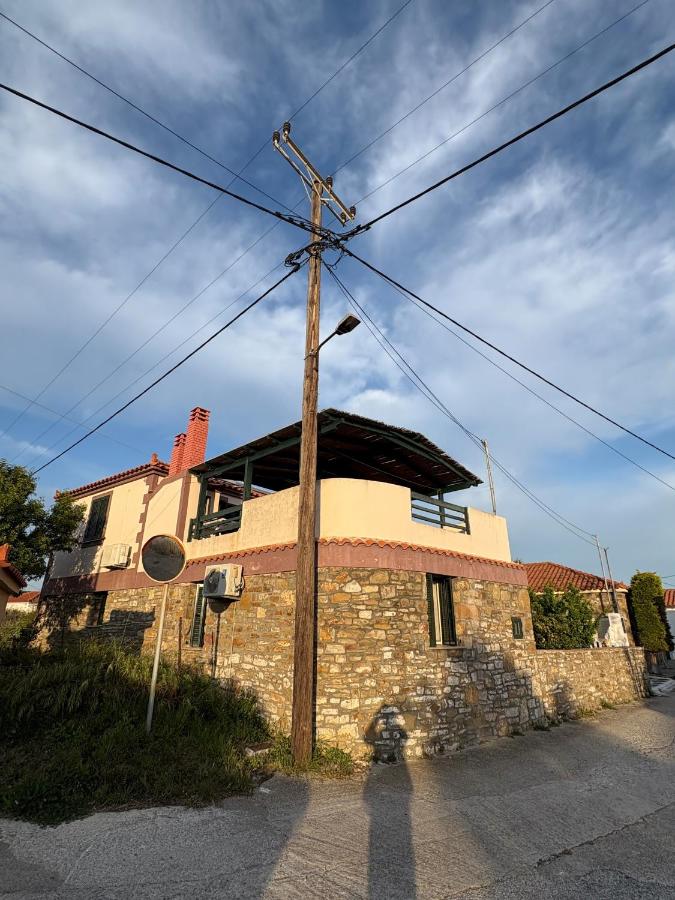 Big Two-Storey House up to 8 person - B&B Ayía Sofía