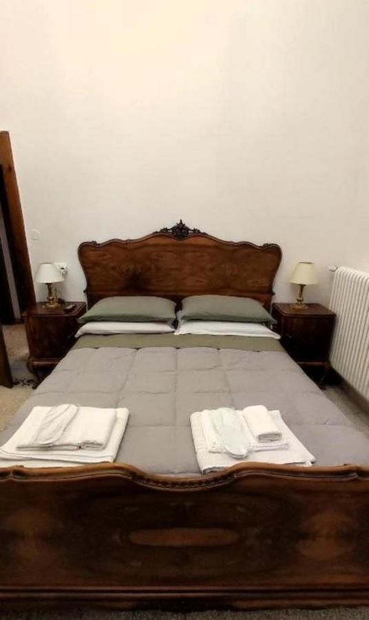 Camera Matrimoniale con Letto Supplementare