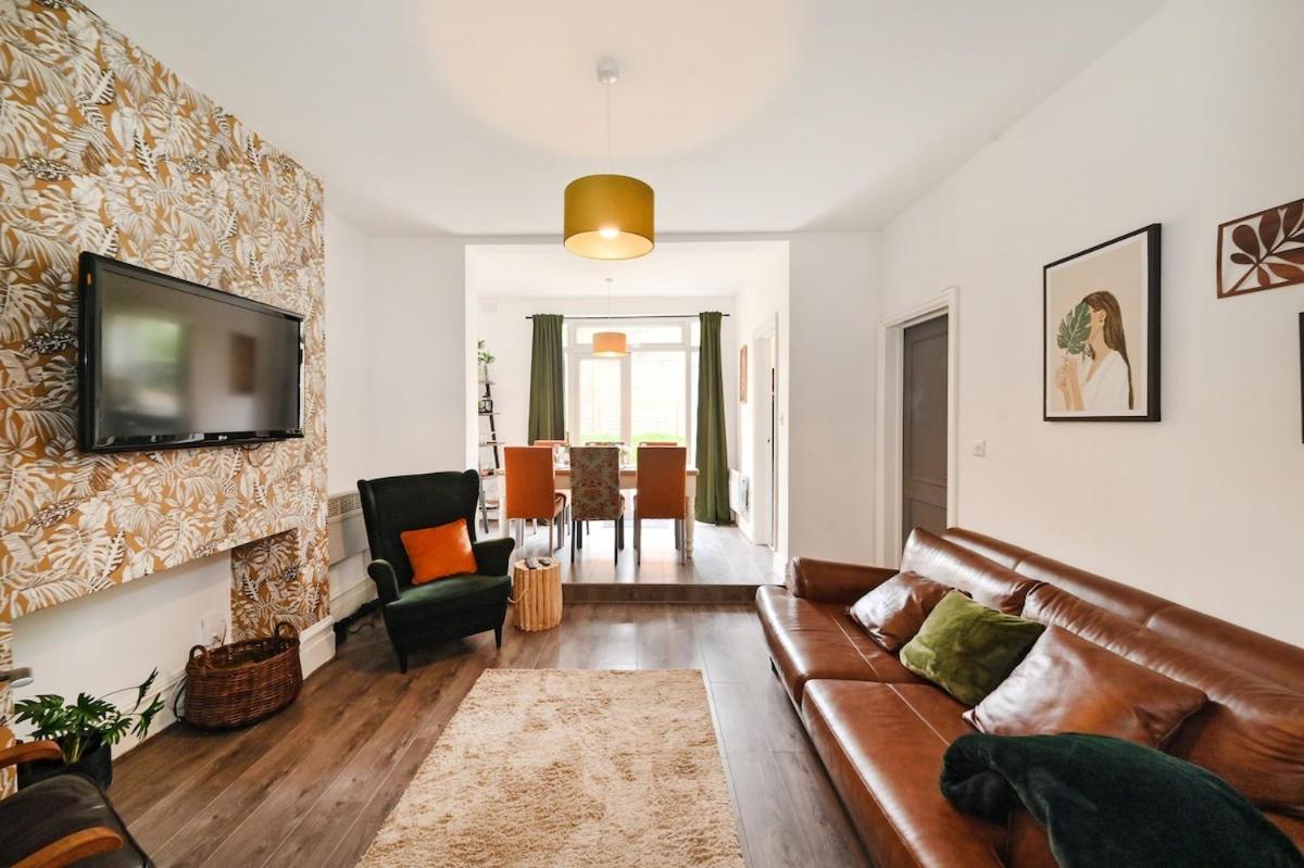 South Croydon, garden maisonette, free parking, Gatwick accessible - B&B