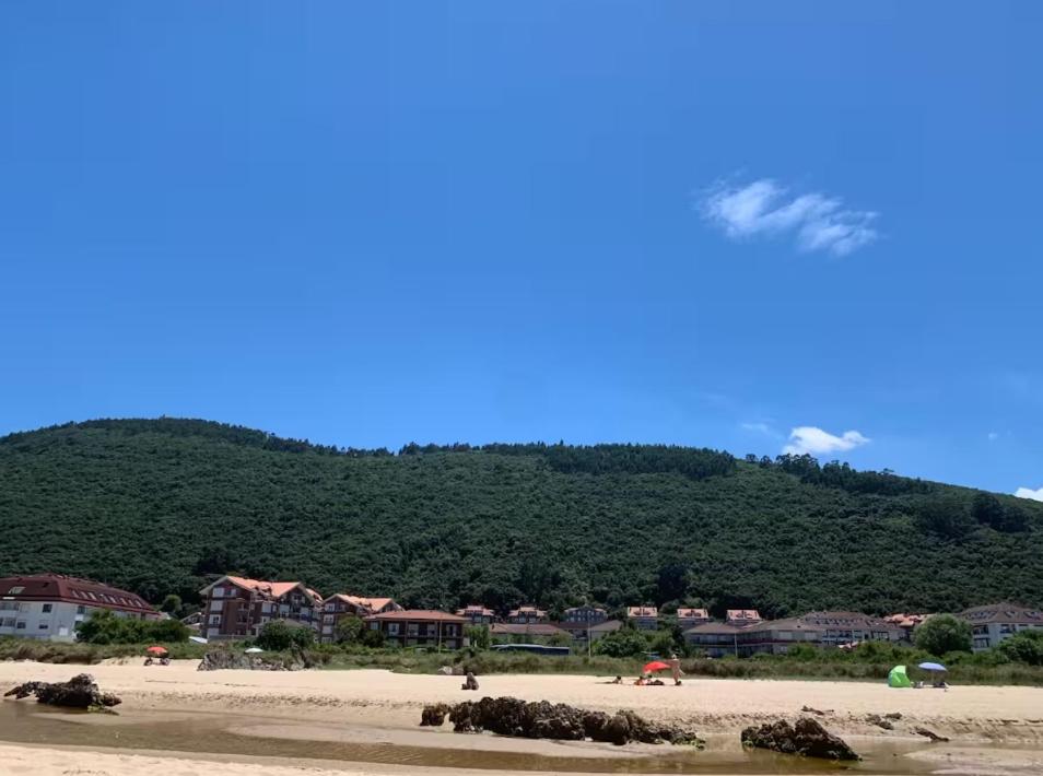 Noja Helgueras a pie de playa - B&B Elguera