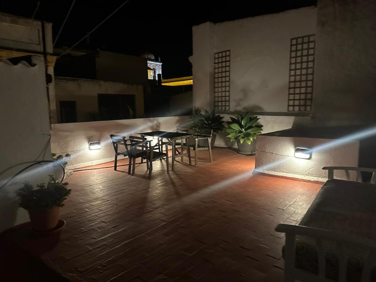Apartment in old town with roof terrace and fibre, Tarifa - Chambres d'hôtes Tarifa