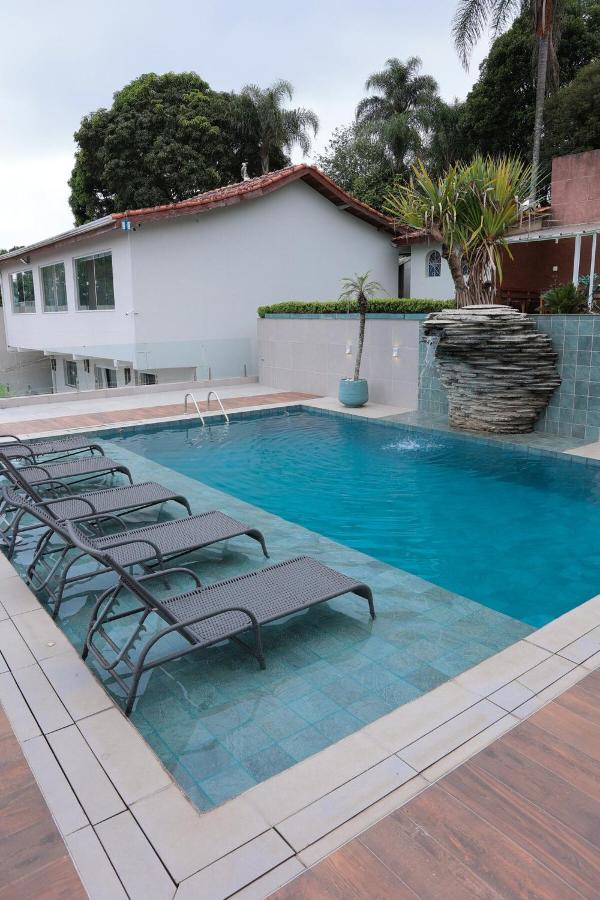 Casa de Temporada Luxo - Piscina, Área Gourmet e Vista Espetacular! - Chambres d'hôtes Mairiporã