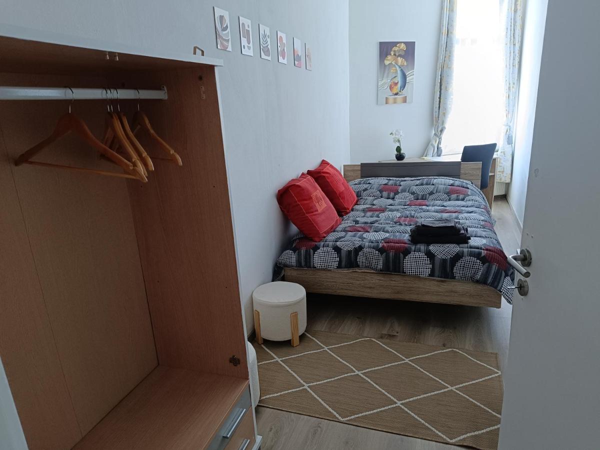 Chambre Double Standard avec Salle de Bains Commune
