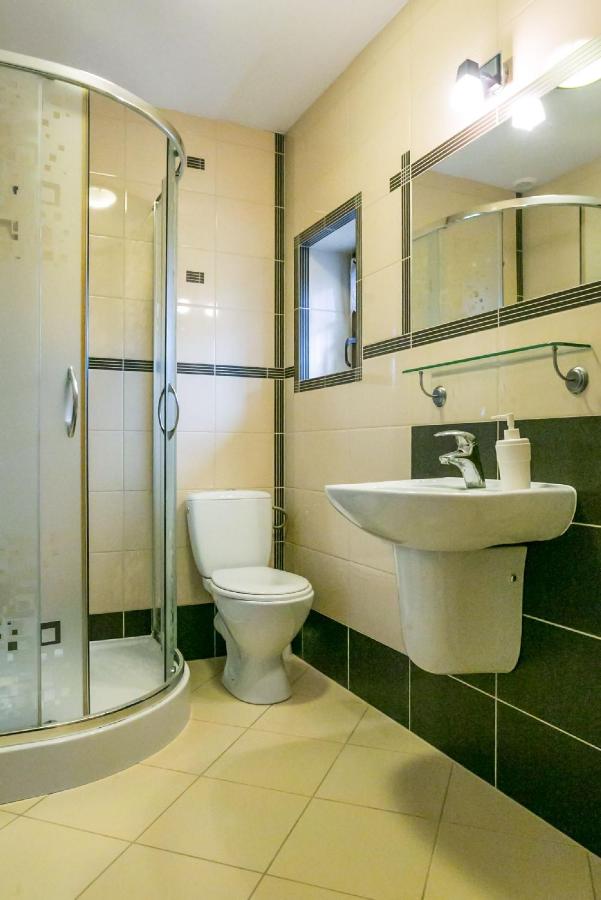 Triple Room with Private Bathroom