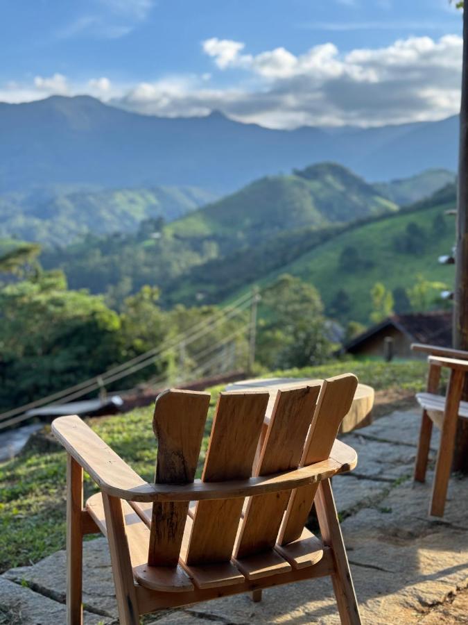 Lindo Chalé completo na Serra - B&B