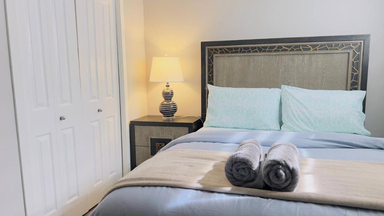 Calgary Airport Stay Private Suite 1Bed - Ferienwohnung Calgary
