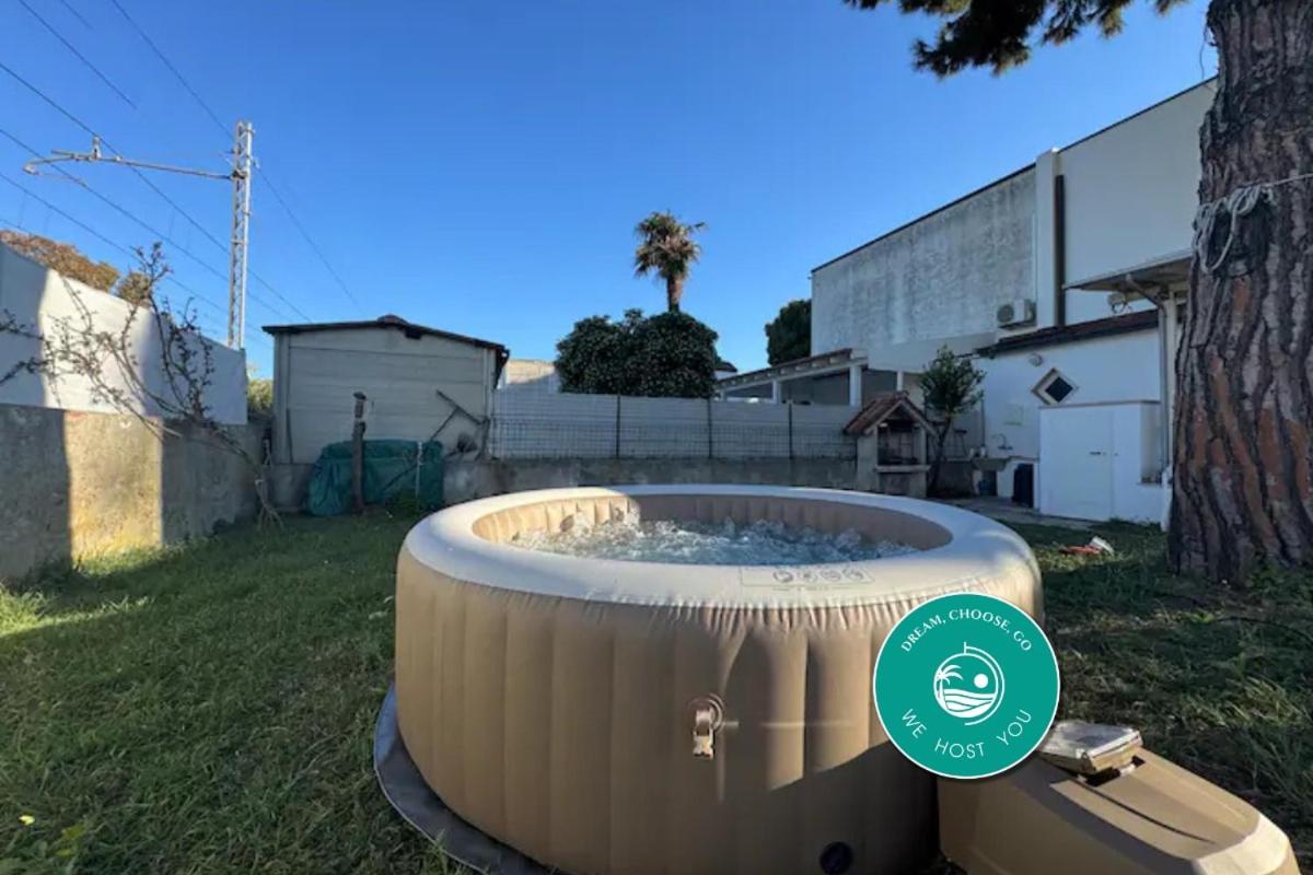 JACUZZl 13 posti letto Wifi AC Parking Beach - Chambres d’hôtes Lido di Fermo