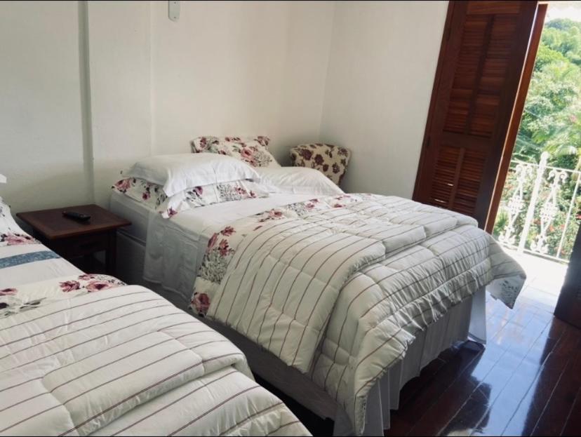 Dreibettzimmer mit Balkon