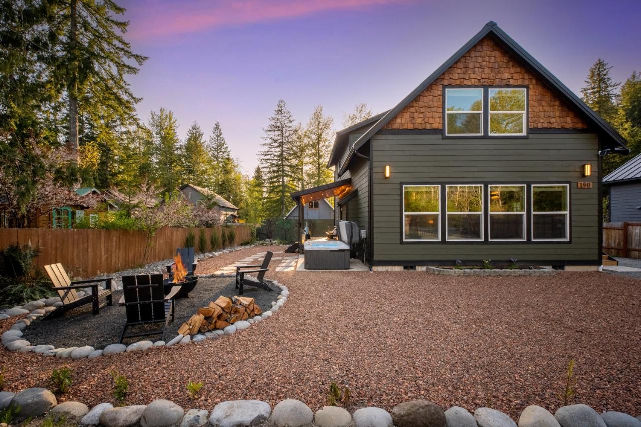 Ridgeline Retreat-hot Tub-fireplace-king Bed-wifi - Bed and Breakfast