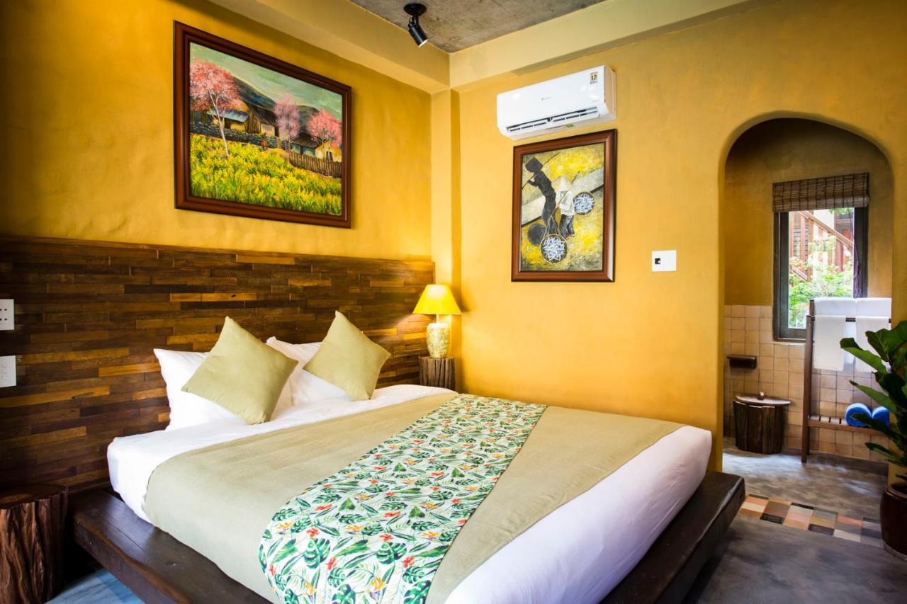 Double Room with Pool View